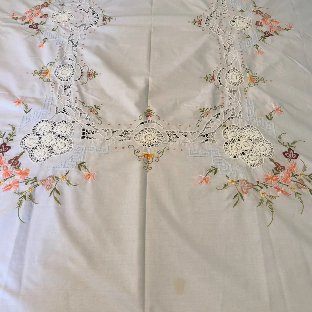 Vintage Tablecloth Floral Hand Embroidered Crochet Lace 116x66 Cottagecore